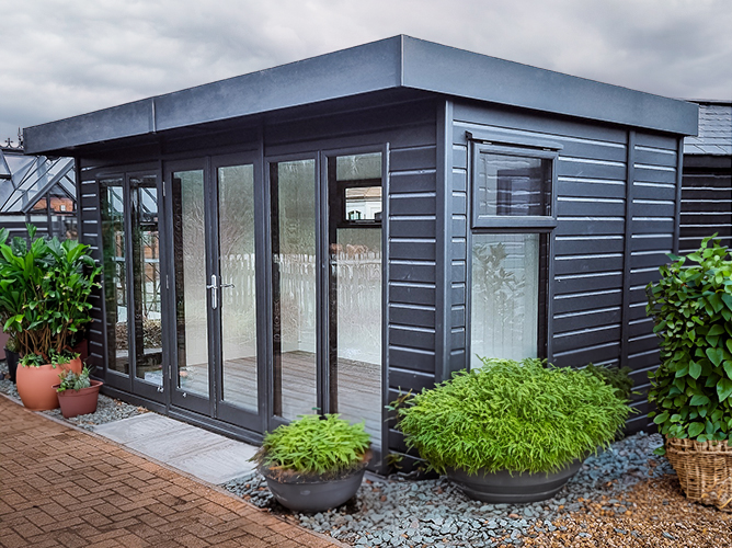 Malvern Studio Flat garden building