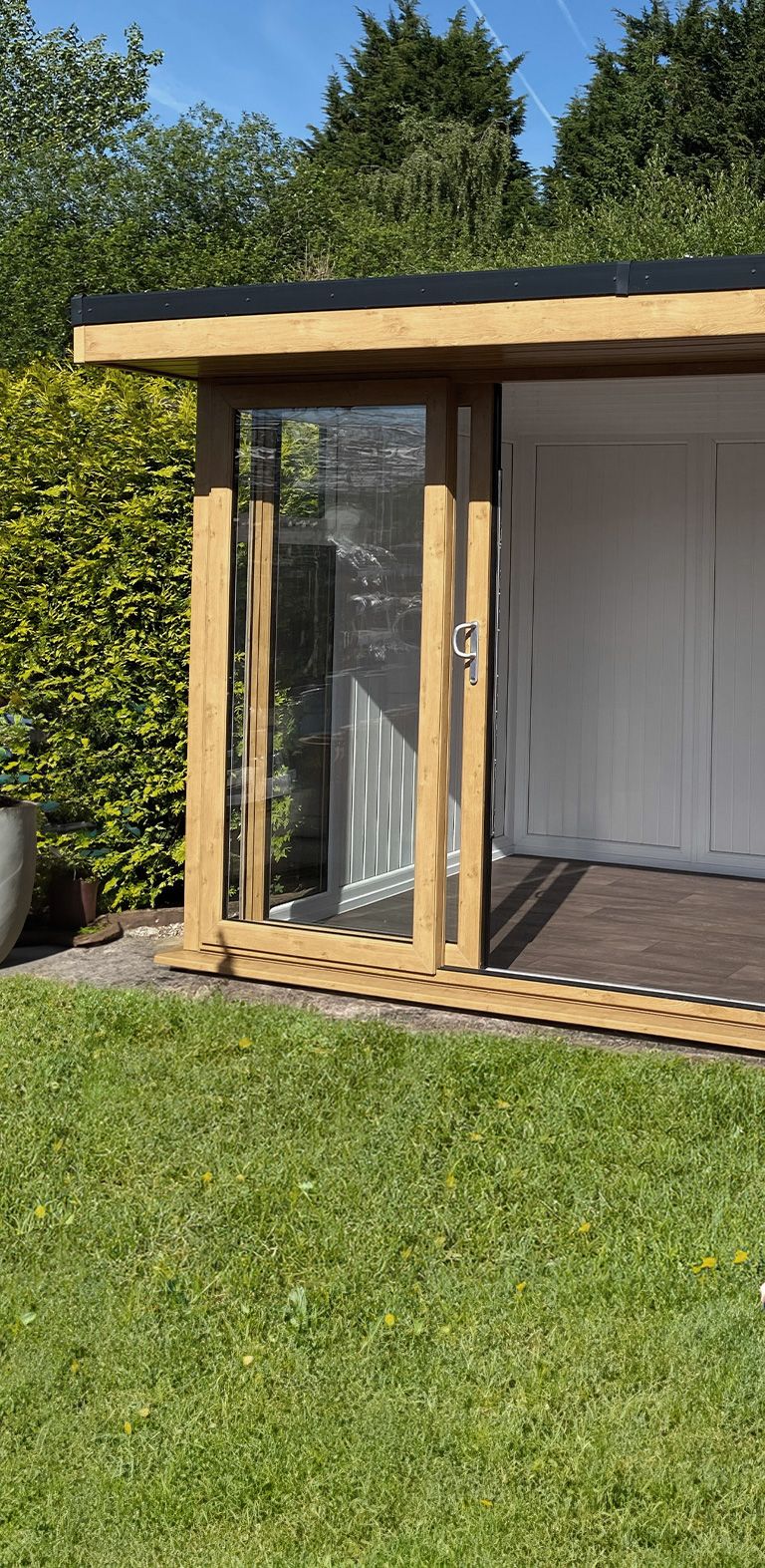 Nordic Broadway garden buildings from the Greenhouse People.