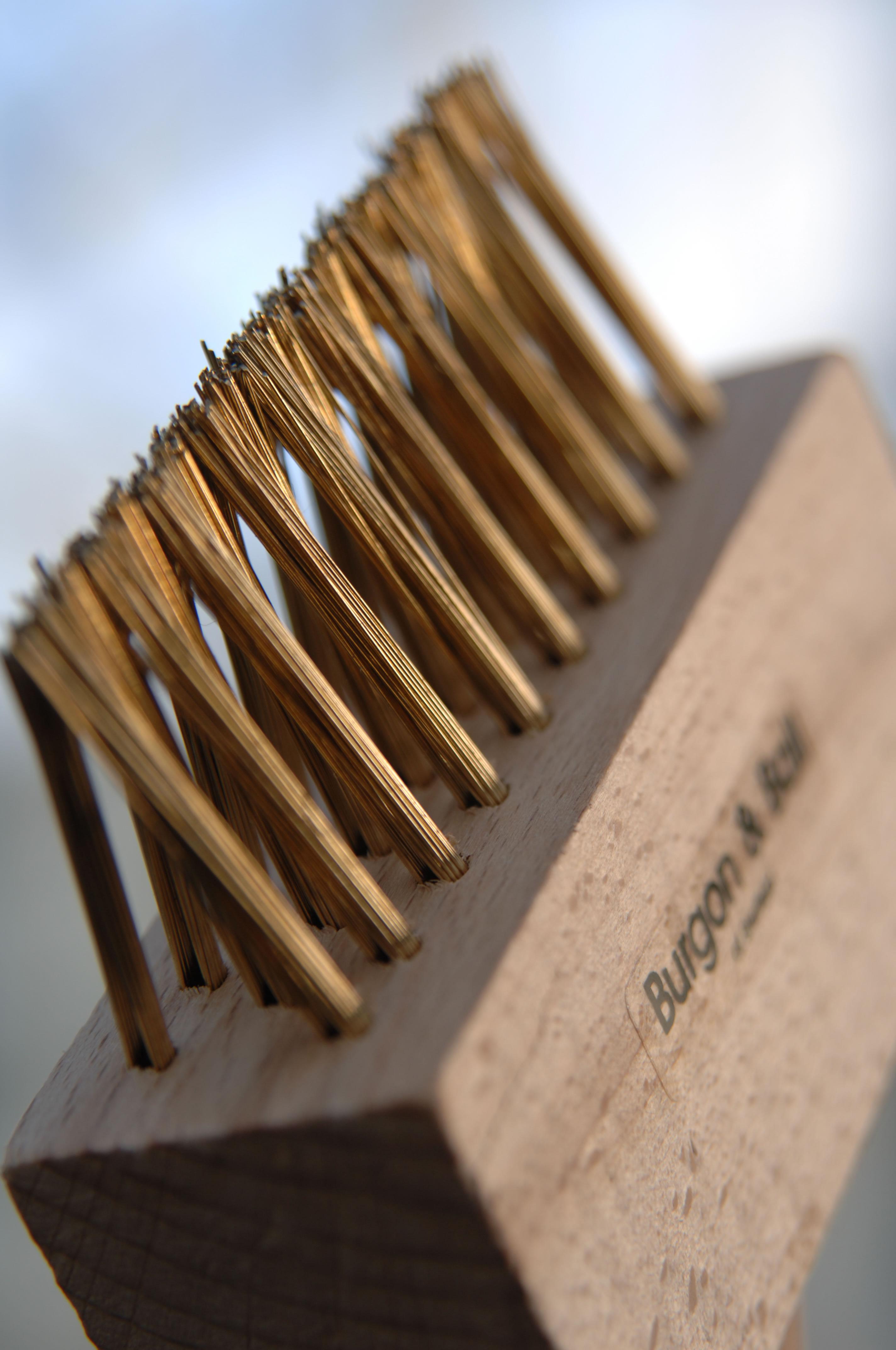Long handled miracle block paving brush