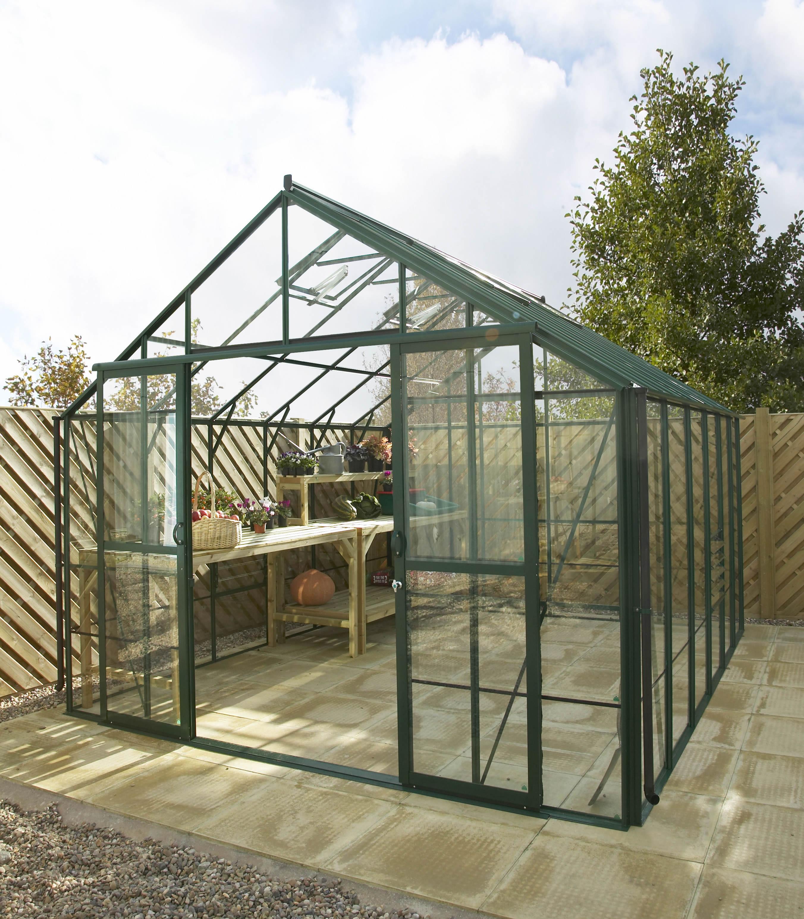 Naseby Green 10ft x 8ft